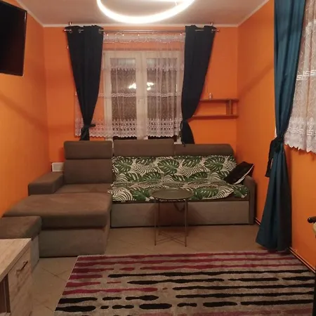 Uroczy Apartman *